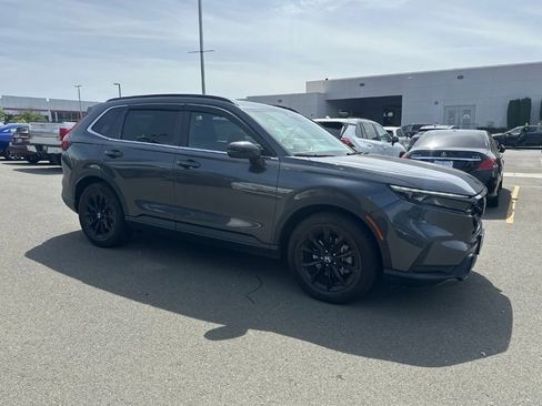Used 2023 Honda CR-V Sport image 2