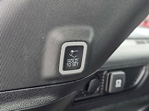 Used 2023 Jeep Grand Cherokee Altitude image 30