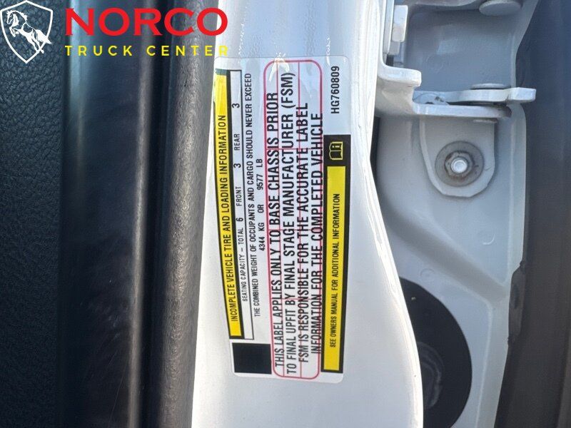 Used 2017 RAM 5500 SLT w/ Quick Order Package 29G SLT RWD image 21