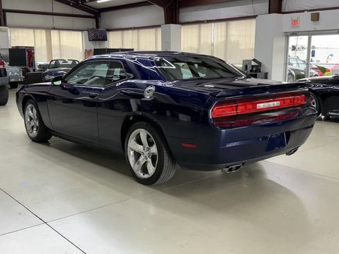 Used 2013 Dodge Challenger SXT Plus RWD image 4