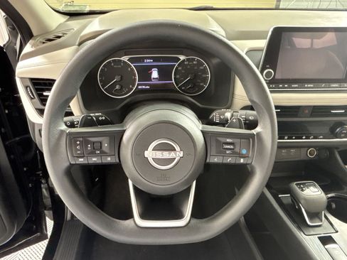 Used 2024 Nissan Rogue SV FWD image 26