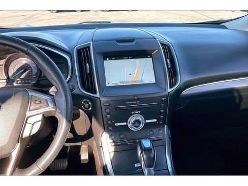 Used 2017 Ford Edge Titanium w/ Equipment Group 301A image 7