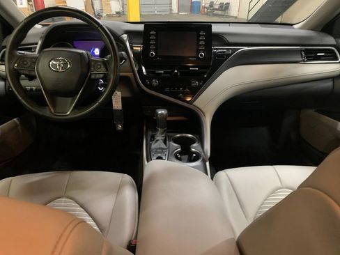 Used 2023 Toyota Camry SE w/ Blackout Package (TMS) image 15