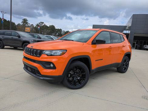New 2026 Jeep Compass Latitude image 4