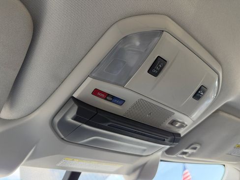 Used 2022 Subaru Ascent Premium w/ Convenience Package image 21