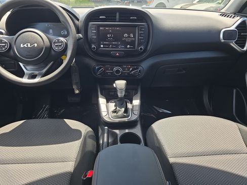 Certified 2023 Kia Soul LX FWD image 14