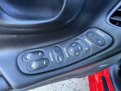 Used 2002 Chevrolet Corvette Convertible w/ Preferred Equipment Group2 image 19