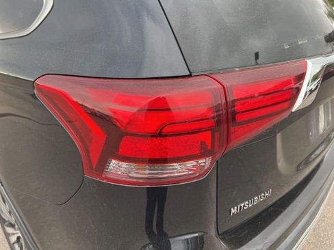 Used 2019 Mitsubishi Outlander SEL image 11