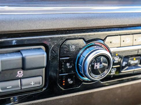 Certified 2024 GMC Sierra 1500 SLT w/ SLT Convenience Package image 33