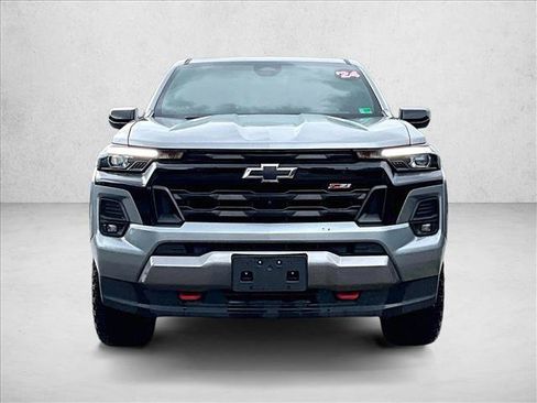 Certified 2024 Chevrolet Colorado Z71 w/ Z71 Convenience Package 2 AWD/4WD image 3