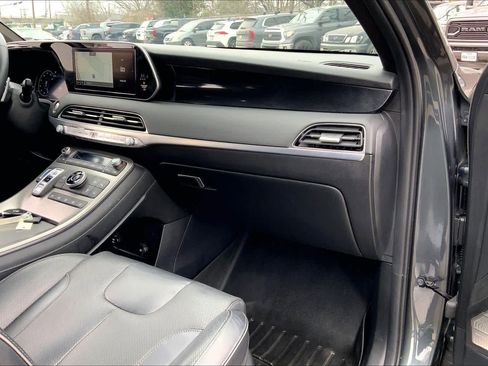 Used 2022 Hyundai Palisade Calligraphy image 19