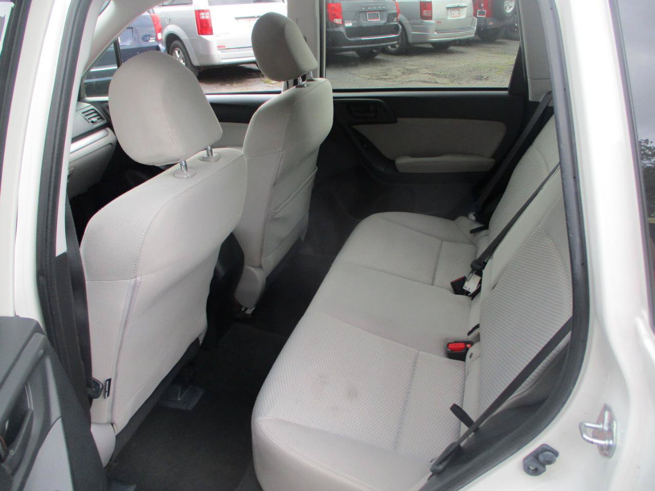 Used 2015 Subaru Forester 2.5i Premium w/ All-Weather Package AWD/4WD image 10
