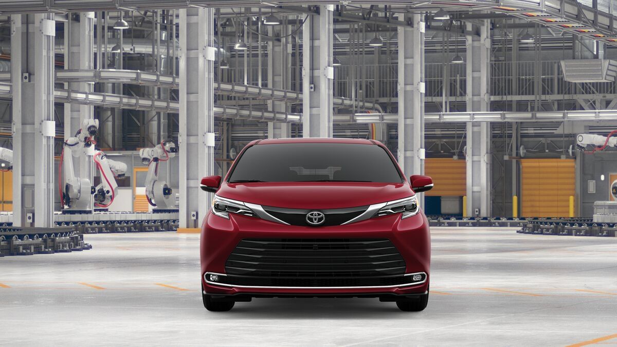 New 2026 Toyota Sienna Platinum AWD/4WD image 17