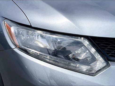 Used 2015 Nissan Rogue SV AWD/4WD image 31