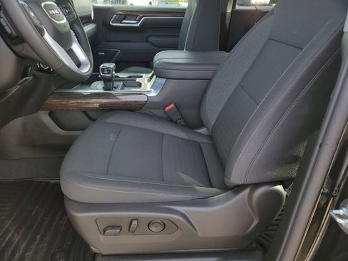 Used 2025 GMC Sierra 1500 Elevation w/ Preferred Package AWD/4WD image 6