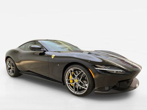 Used 2024 Ferrari Roma RWD image 3