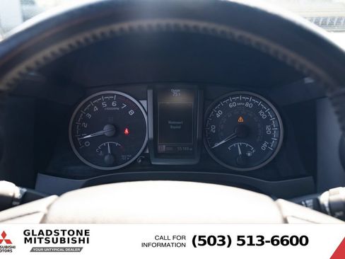 Used 2022 Toyota Tacoma TRD Off-Road w/ TRD Premium Off Road Package AWD/4WD image 13