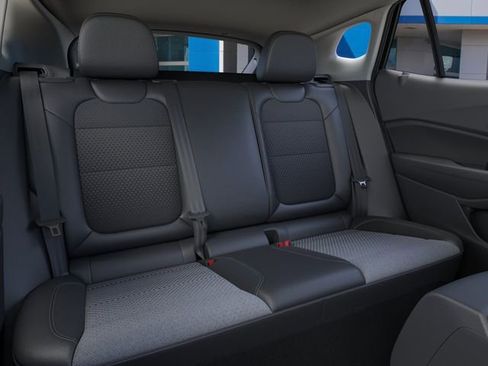 New 2026 Chevrolet Trax LT w/ Sunroof Package image 43