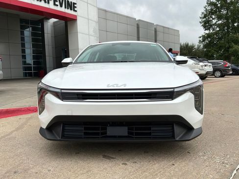 Used 2025 Kia K4 FWD image 3