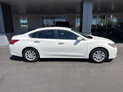 Used 2017 Nissan Altima 2.5 S w/ Power Driver Seat Package FWD image 7
