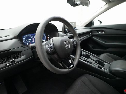 Used 2023 Honda Accord EX image 7