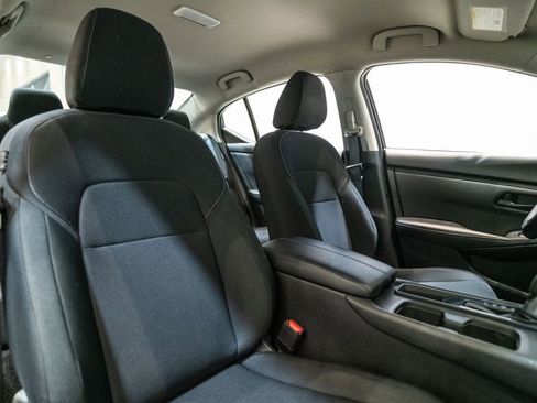 Used 2025 Nissan Sentra S image 13