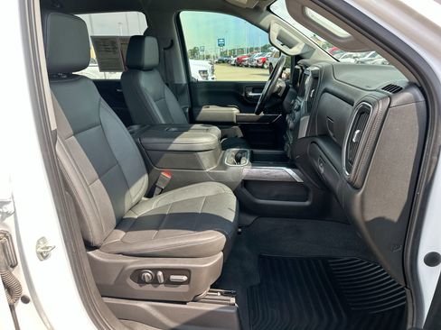 Used 2022 Chevrolet Silverado 2500 LTZ w/ LTZ Convenience Package image 24