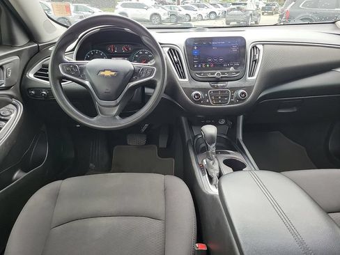 Used 2022 Chevrolet Malibu LT FWD image 10