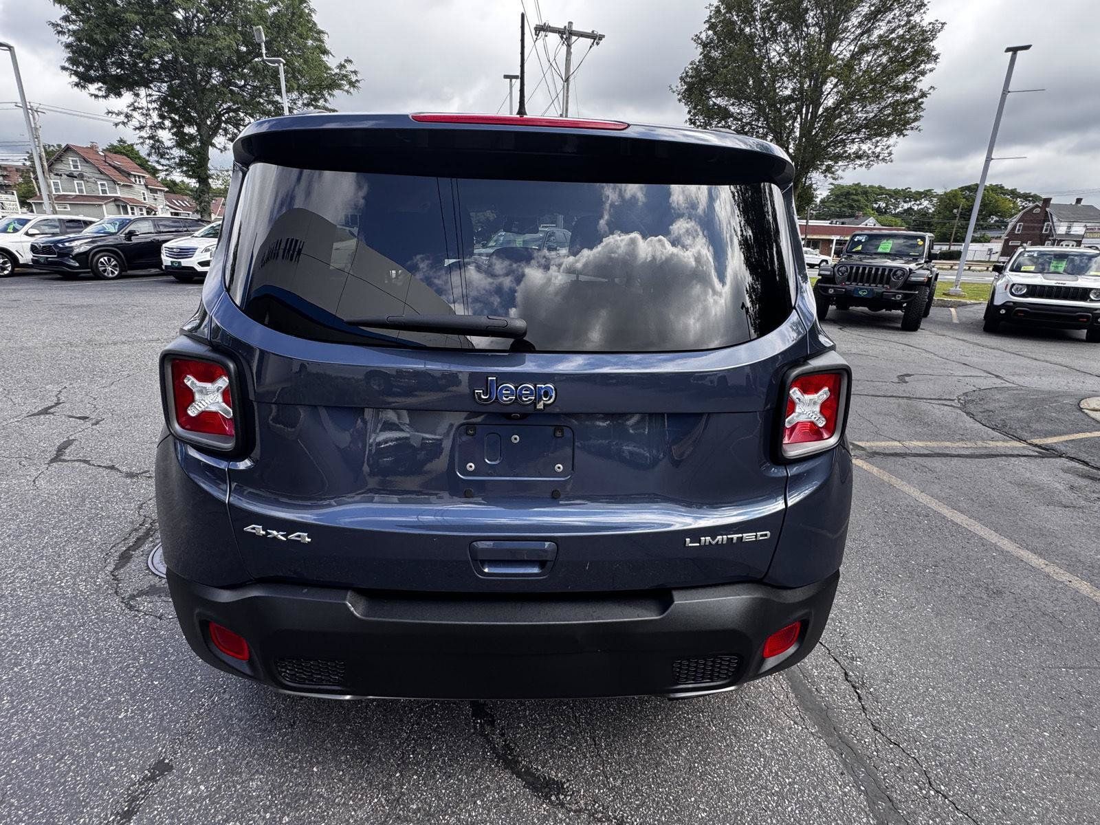 Used 2021 Jeep Renegade Limited AWD/4WD image 6