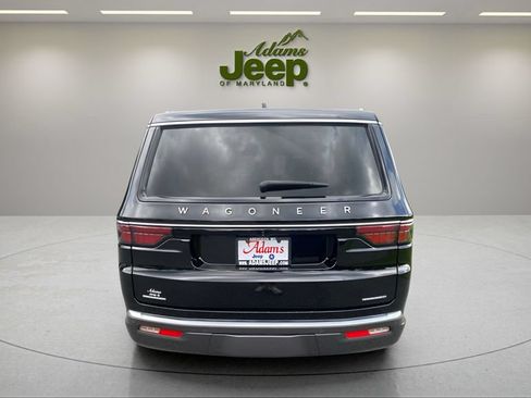 Used 2022 Jeep Wagoneer Series III AWD/4WD image 7