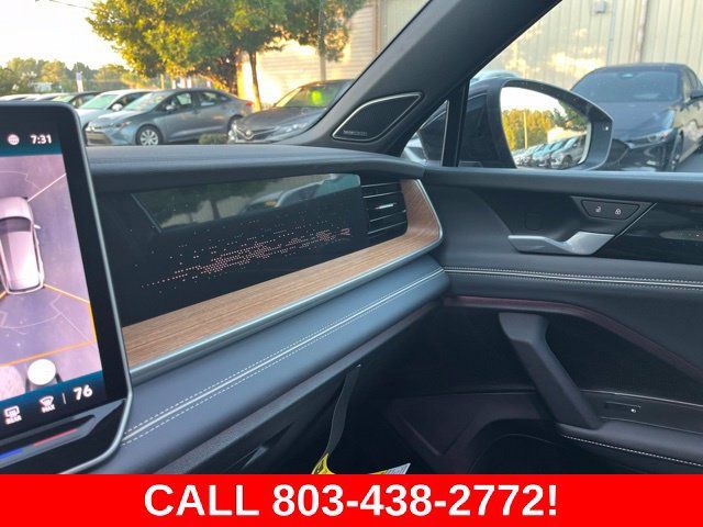Used 2026 Volkswagen Tiguan SEL R-Line AWD/4WD image 27