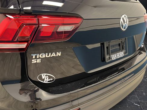Used 2019 Volkswagen Tiguan SE AWD/4WD image 35