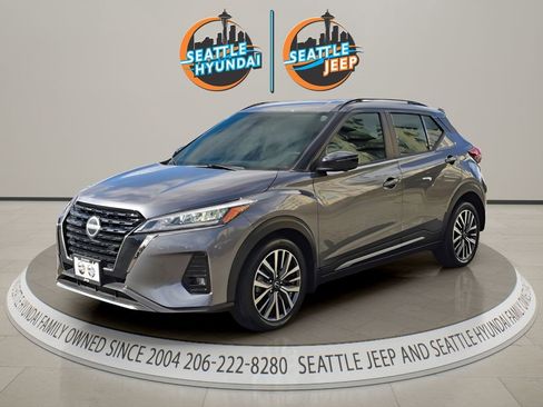 Used 2022 Nissan Kicks SR FWD image 1