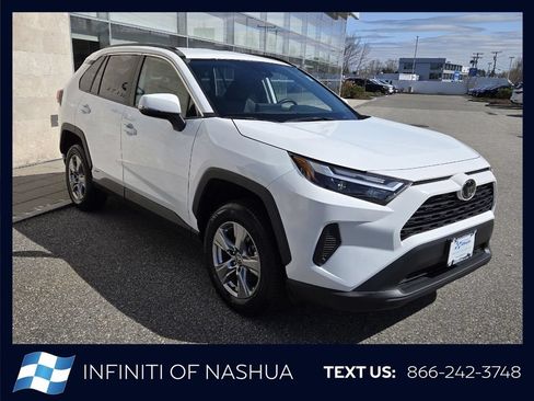 Used 2025 Toyota RAV4 XLE AWD/4WD image 12