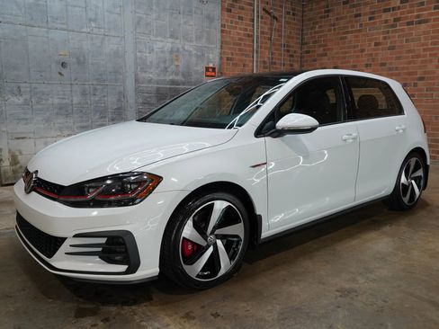 Used 2018 Volkswagen GTI SE w/ SE Leather Package FWD image 7