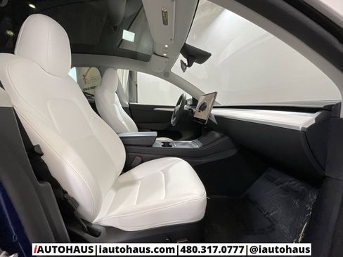 Used 2024 Tesla Model Y Long Range image 19
