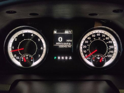 Used 2017 RAM 1500 Classic SLT AWD/4WD image 23