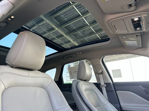 Certified 2024 Lincoln Corsair Reserve w/ Equipment Group 201A image 18