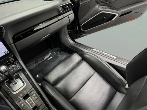 Used 2019 Porsche 911 Carrera T image 18