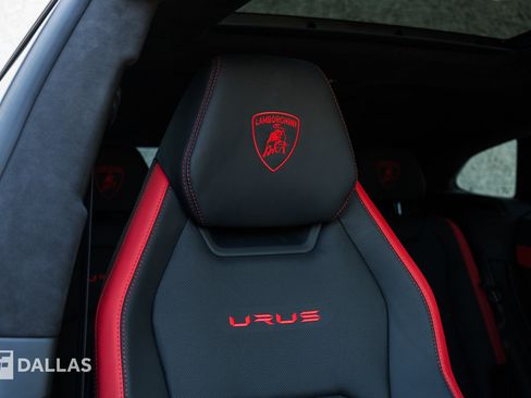 Used 2023 Lamborghini Urus S AWD/4WD image 43