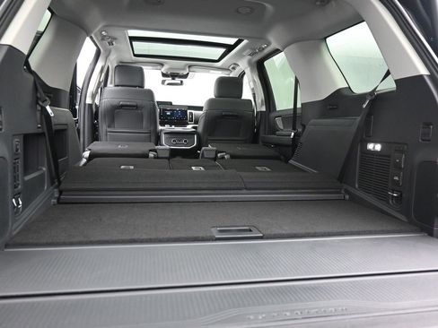 New 2025 Ford Expedition Active image 24