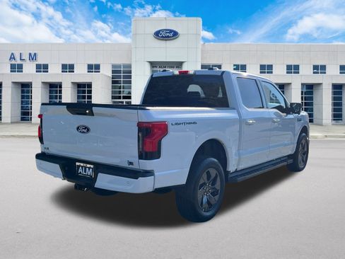 New 2025 Ford F150 Lightning Flash AWD/4WD image 6