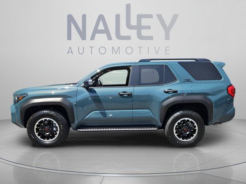 Used 2025 Toyota 4Runner TRD Off-Road Premium AWD/4WD image 2