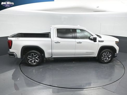 Used 2025 GMC Sierra 1500 SLT w/ SLT Premium Package AWD/4WD image 16