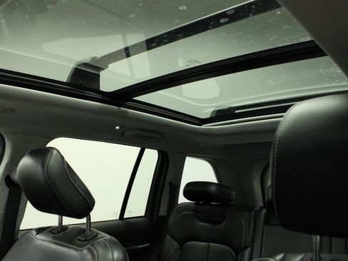 Used 2022 Jeep Grand Cherokee Limited 4xe image 10