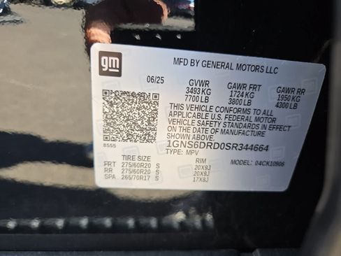 Used 2025 Chevrolet Suburban Z71 AWD/4WD image 29