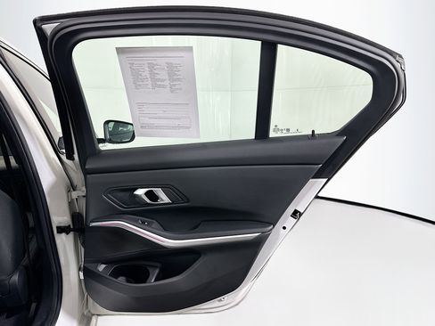 Used 2025 BMW 330i Sedan RWD image 31