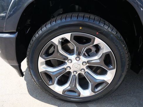 Used 2019 RAM 1500 Limited AWD/4WD image 36