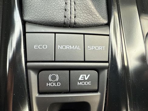 Certified 2025 Toyota Camry LE FWD image 25