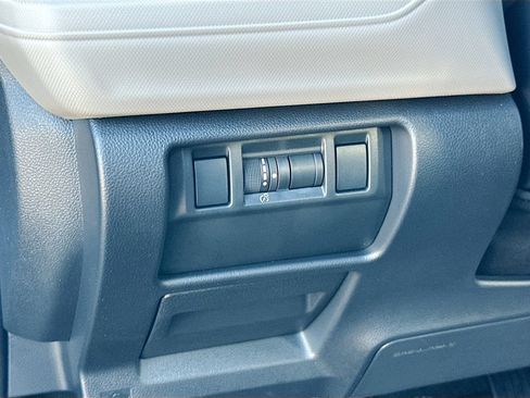 Certified 2025 Subaru Forester AWD/4WD image 10
